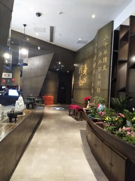 蘇州書香世家酒店具有文化特色。標識廠家一站式定制--【巨匠標識】