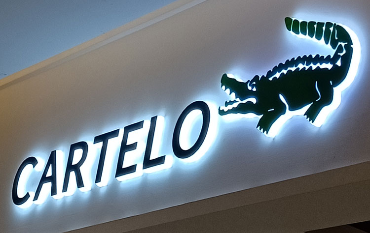 門面廣告招牌制作問題如何解決--【巨匠標識，標識制作廠家】